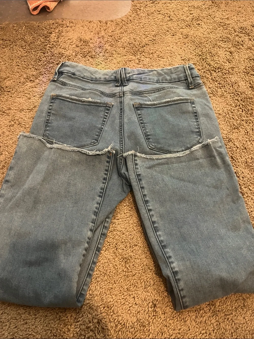 Good American Light Blue Flare Jeans raw hem crop 29” size 8